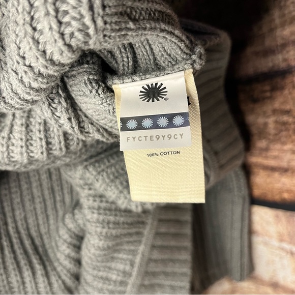 UGG Raelynn sweater - Picture 9 of 12